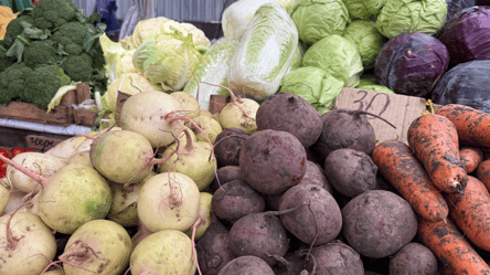 Овочі на ринках Одеси дорожчають — ціни перед святами - 285x160