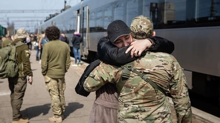 Як звільнитися із ЗСУ під час війни — усі сім причин - 285x160