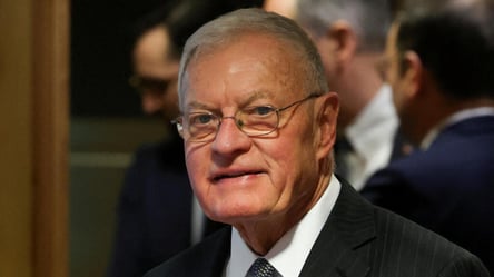 Келлог закликав Україну продовжувати удари по російських НПЗ - 290x166