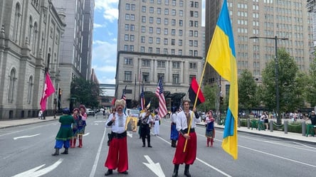 Как украинцы Америки присоединились к празднованию 247-й годовщины Независимости Соединенных Штатов - 285x160