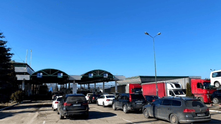 На кордоні кілометрові затори — на яких КПП найбільші черги - 285x160