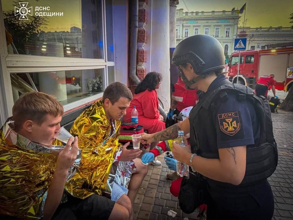 Люди після атаки