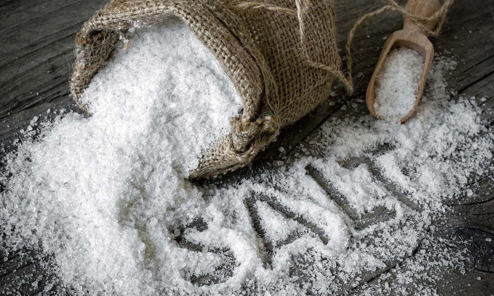Використання солі на городі — лайфхак від досвідчених городників