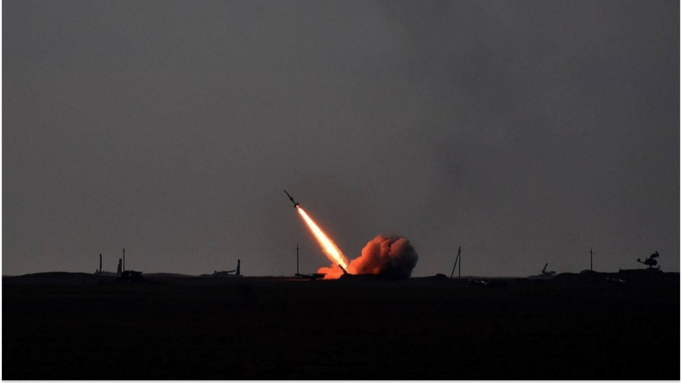 У Польщі розповіли, чому не збили російську ракету вночі