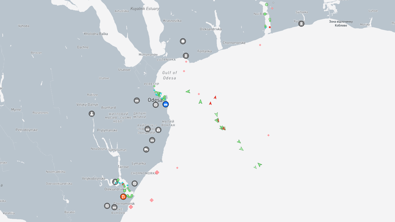 В портах Одесчины загружается более тридцати судов — подробности