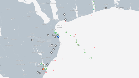 В портах Одесчины загружается более тридцати судов — подробности - 285x160