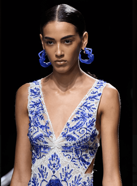 Earrings that look special