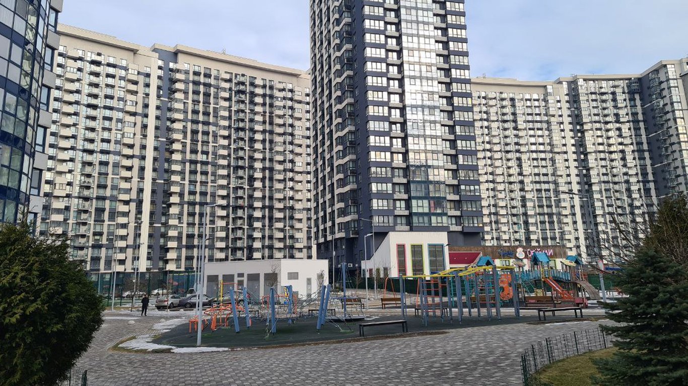 Українців попередили про ризики ламання дверей сусідів при форс-мажорі