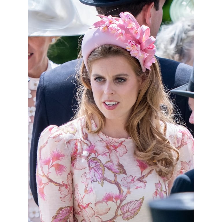 Принцеса Беатріс. Фото: instagram.com/royalfashionpolice