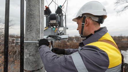 Без світла будуть чотири черги: графіки для Харкова на завтра - 285x160