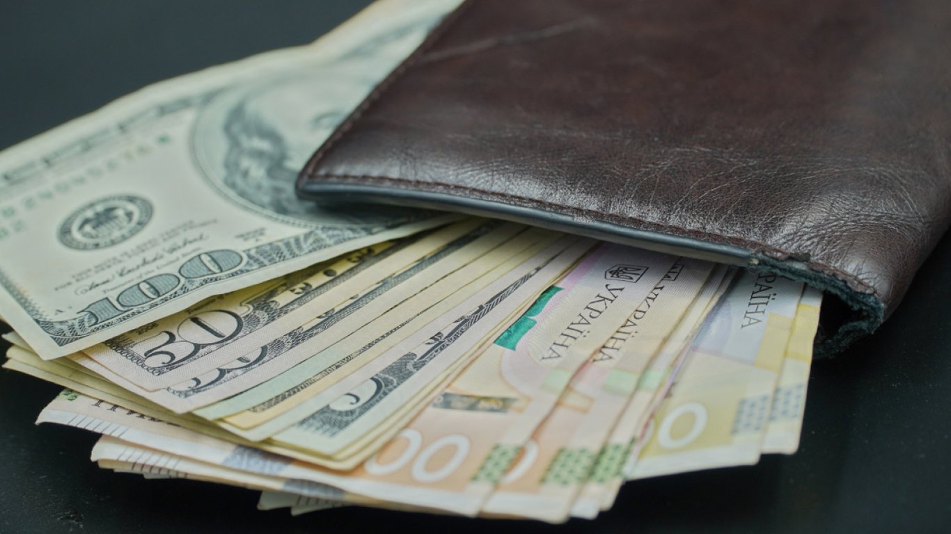 Мінімальні оклади держслужбовців: хто має право на підвищені розміри у 2026 році