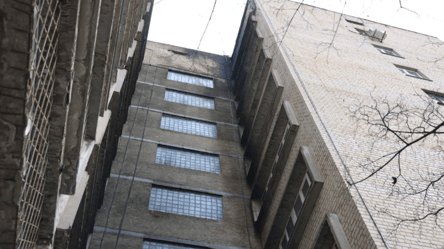 В ГСЧС показали последствия российского обстрела Харькова - 290x166