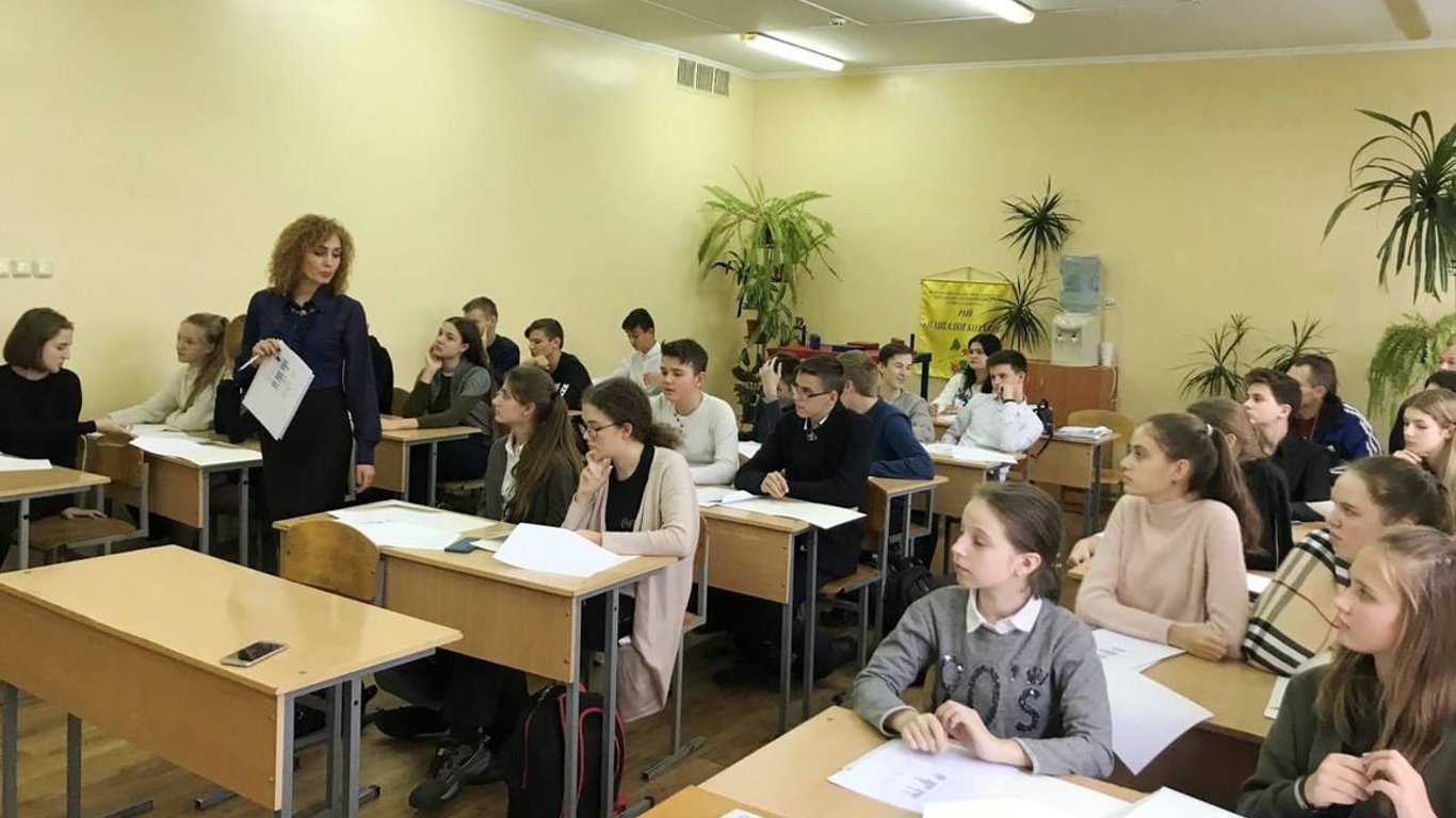 Одеські школярі повертаються з вимушених канікул: подробиці.