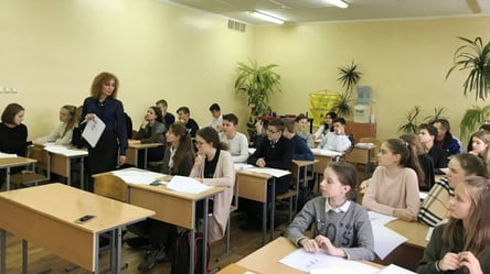 Снова за парты: с понедельника одесские школьники возвращаются с вынужденных каникул - 285x160