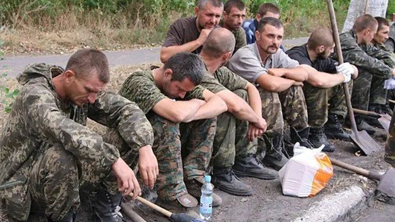 Скільки українських військових росіяни стратили в полоні
