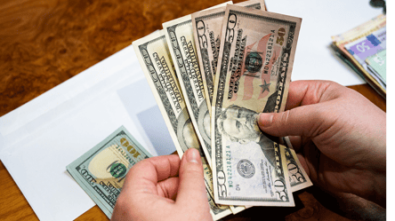 Черный рынок удивил курсом доллара: сколько стоит валюта - 285x160