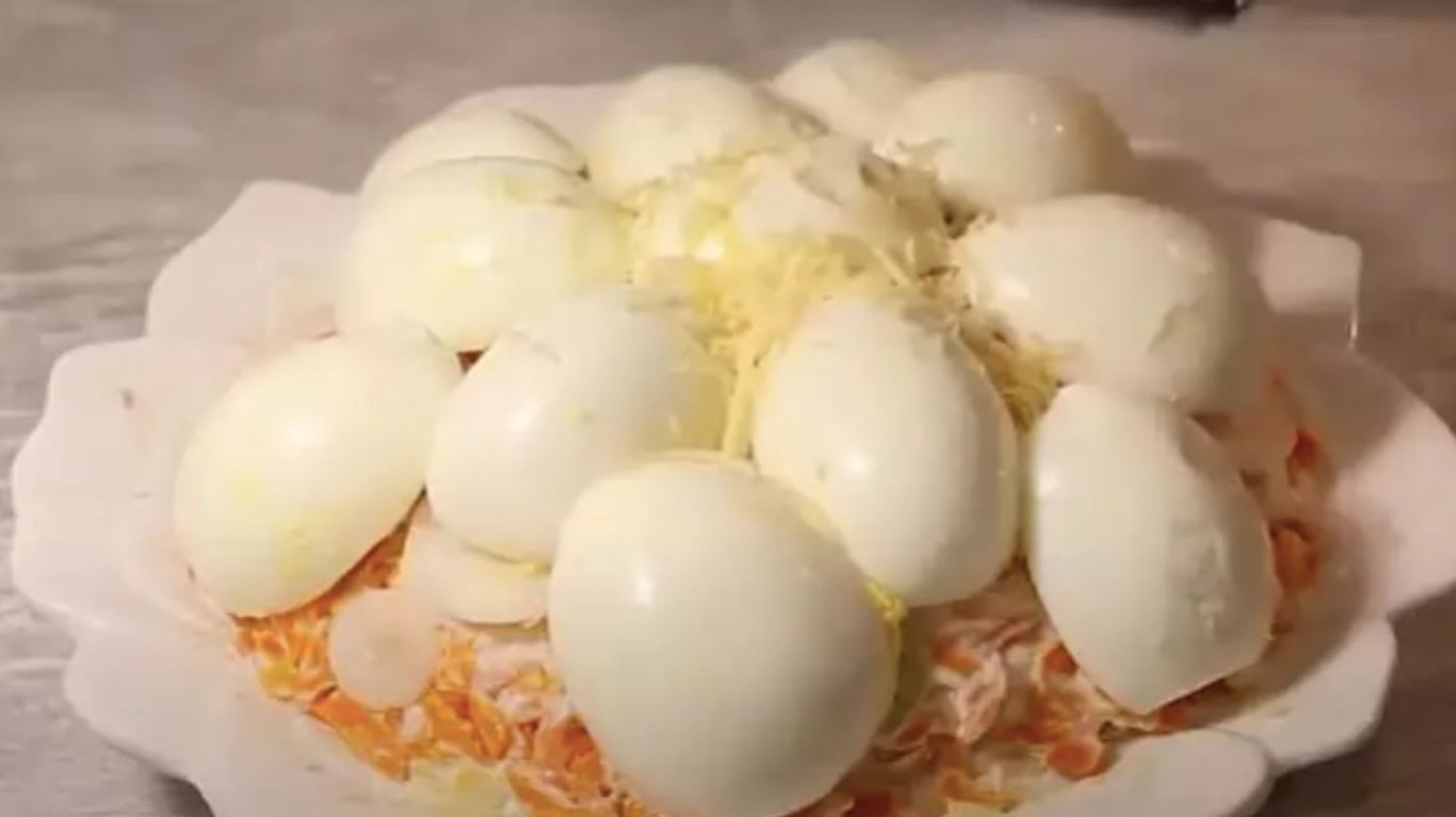 смачний салат з курячим філе, зірка святкового столу