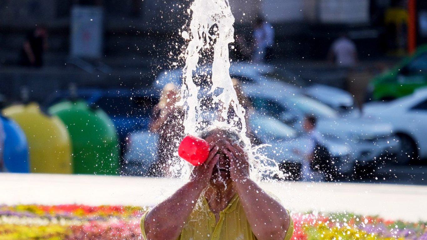 Прогноз погоды в Украине на завтра, 19 августа — аномальная жара до +37 °C.