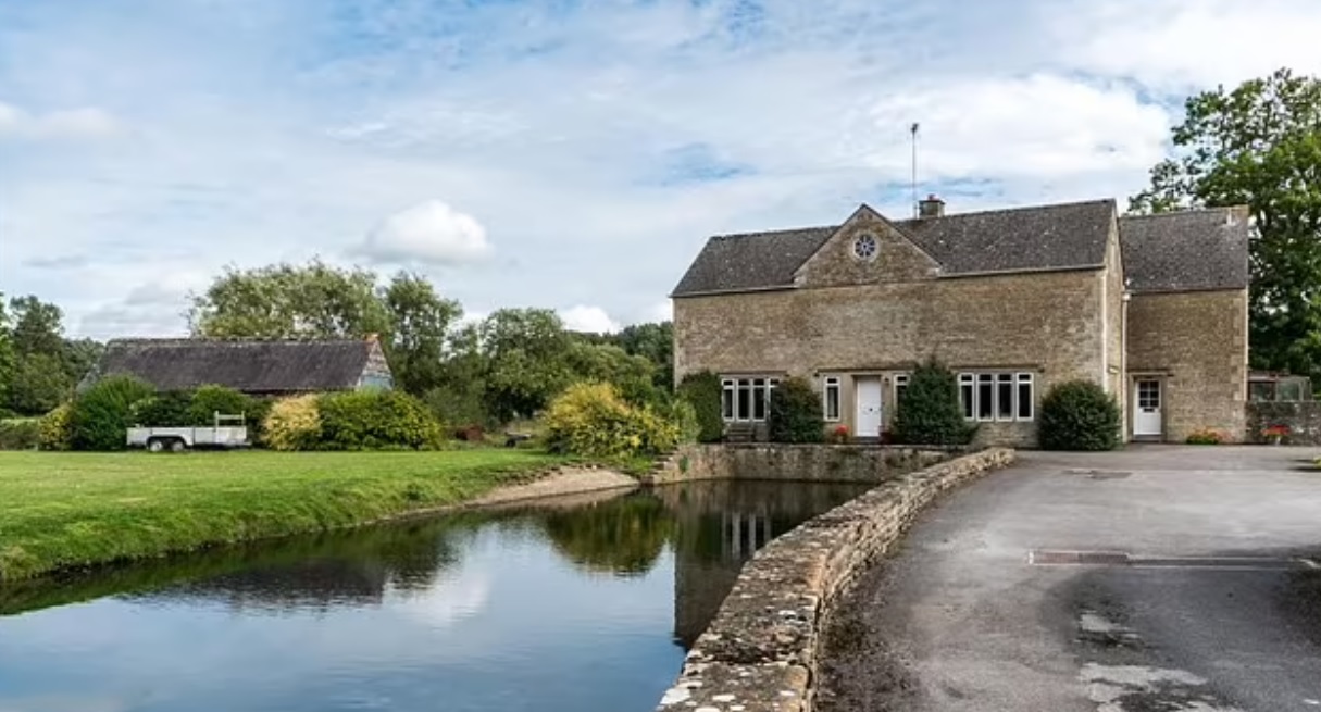 Секретний хід Чарльза III — навіщо королю чужий будинок - фото 1