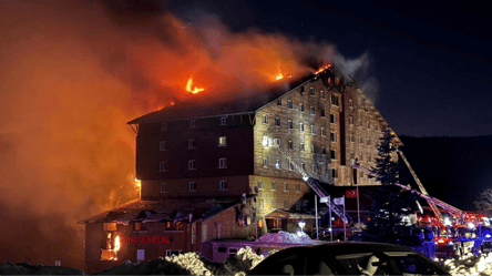 Popular hotel in a ski resort caught fire in Turkey - 285x160