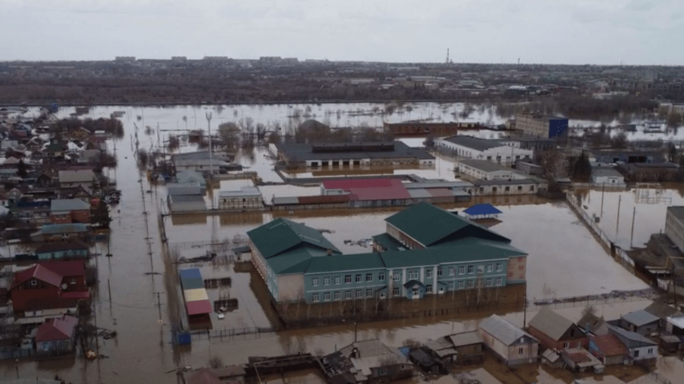 Подтоплены уже более 11 тыс. домов — Россия идет под воду из-за прорыва двух дамб