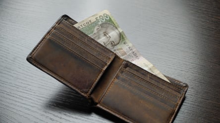 Блокування рахунків — кому з пенсіонерів загрожує втрата виплат - 285x160