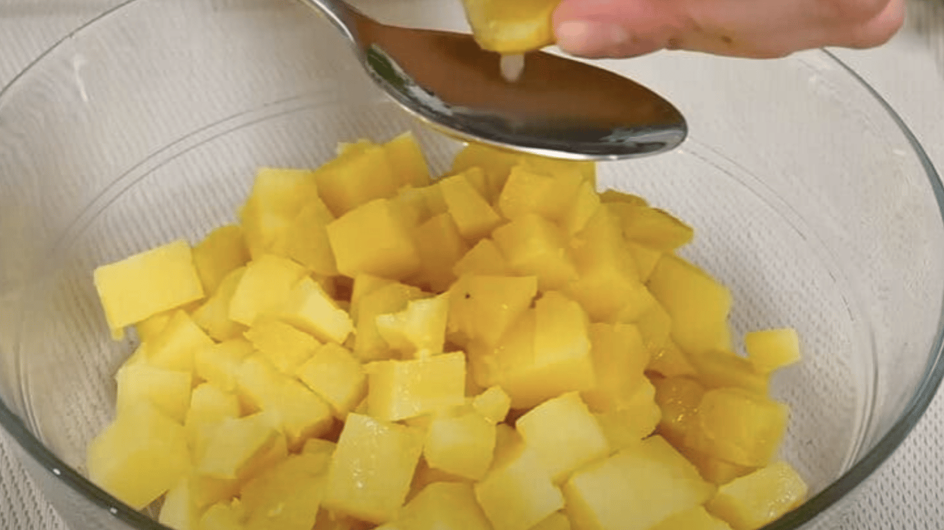 рецепт салату з молодою картоплею