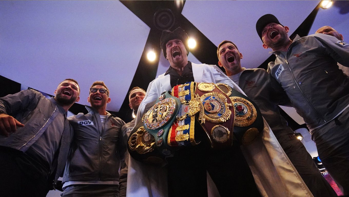 Александр Усик