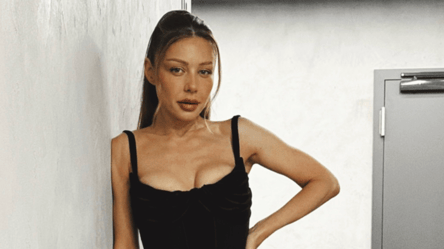 Тина Кароль показала, как сделать обычную куртку трендовой - 290x166