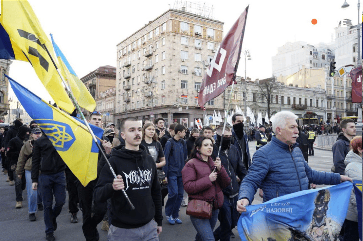 У Києві пройшов марш до Дня добровольця - фото - фото 1
