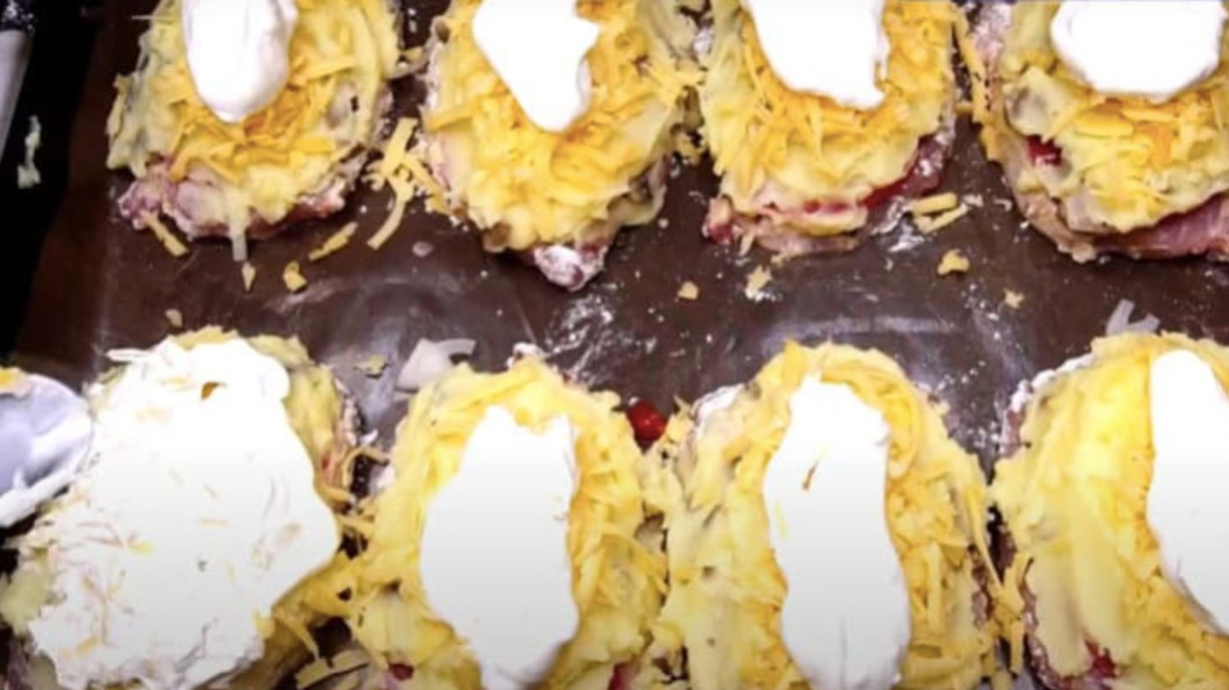 рецепт, як смачно приготувати м'ясо в духовці 