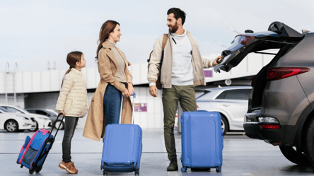 Без яких документів за кордон з дитиною не виїхати — список - 285x160