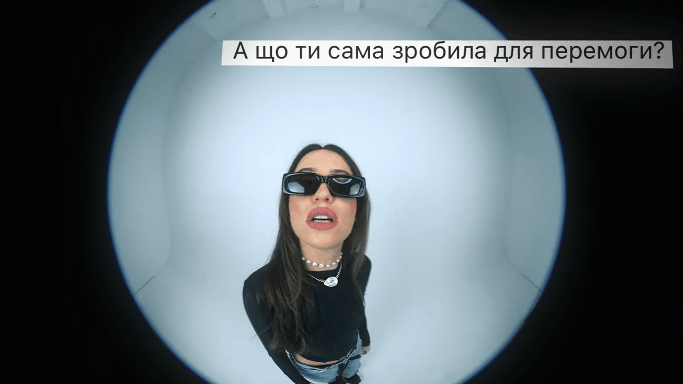 Дорофеева выпустила песню про хейтеров, которую написала с Кацуриным