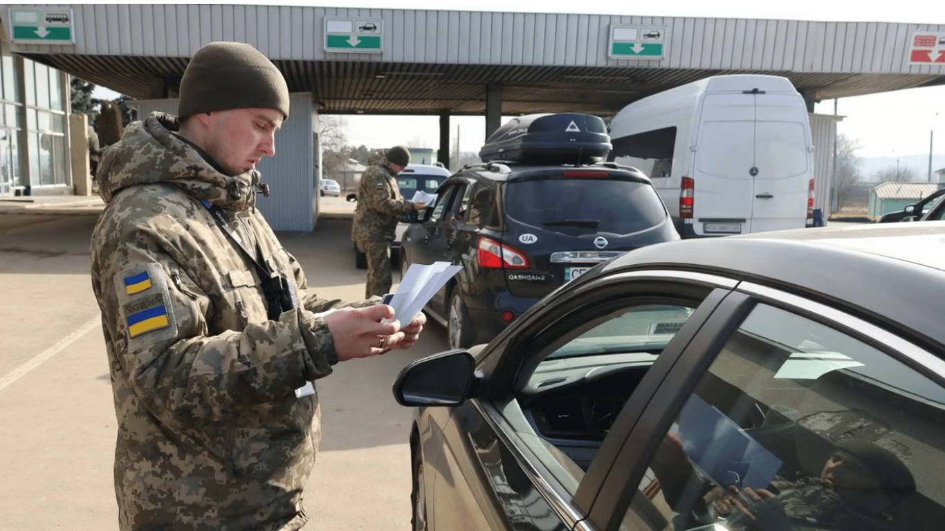 Белорусы продолжают ездить в Украину — в ГПСУ рассказали об мерах предосторожности