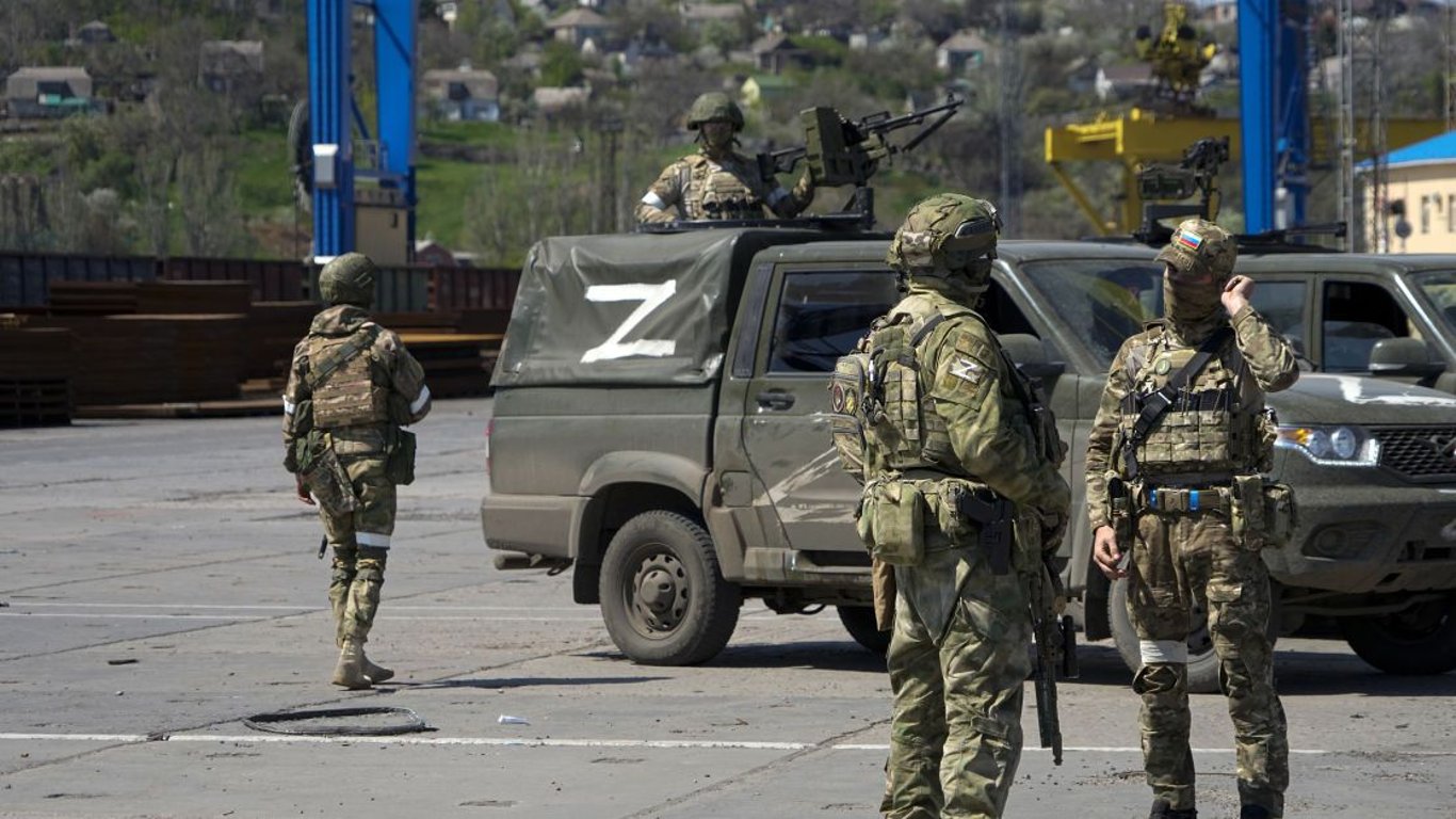 В Мариуполе прилетело по скоплению офицеров РФ — есть погибшие и много раненых