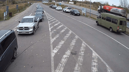 Пробки на границе — на трассе Одесса-Рени усложненное движение транспорта - 285x160