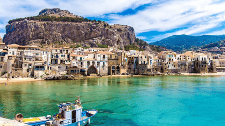 The little-known Italy island adored by millionaires - 285x160