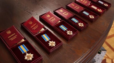 Родственникам погибших защитников со Львовщины вручили ордена - 285x160