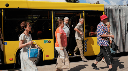 Депутати проти підвищення цін у громадському транспорті Києва - 285x160