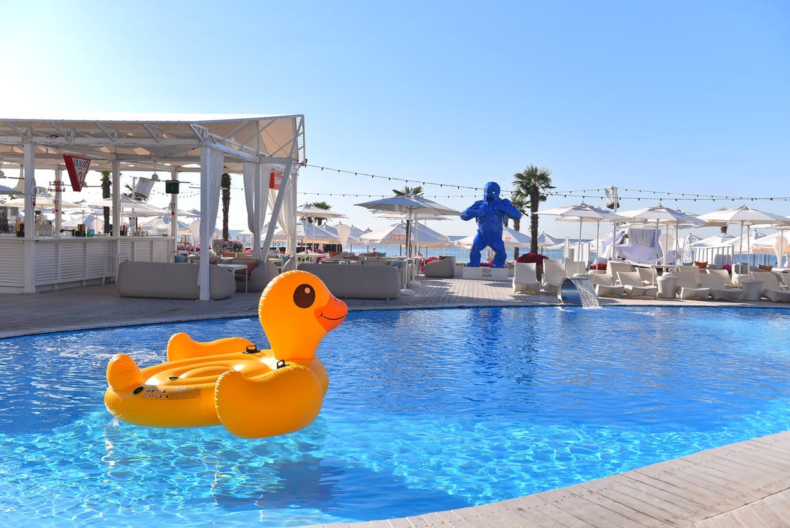 Лето подходит к концу — как изменились цены в Одессе на отдых у бассейна - фото 5