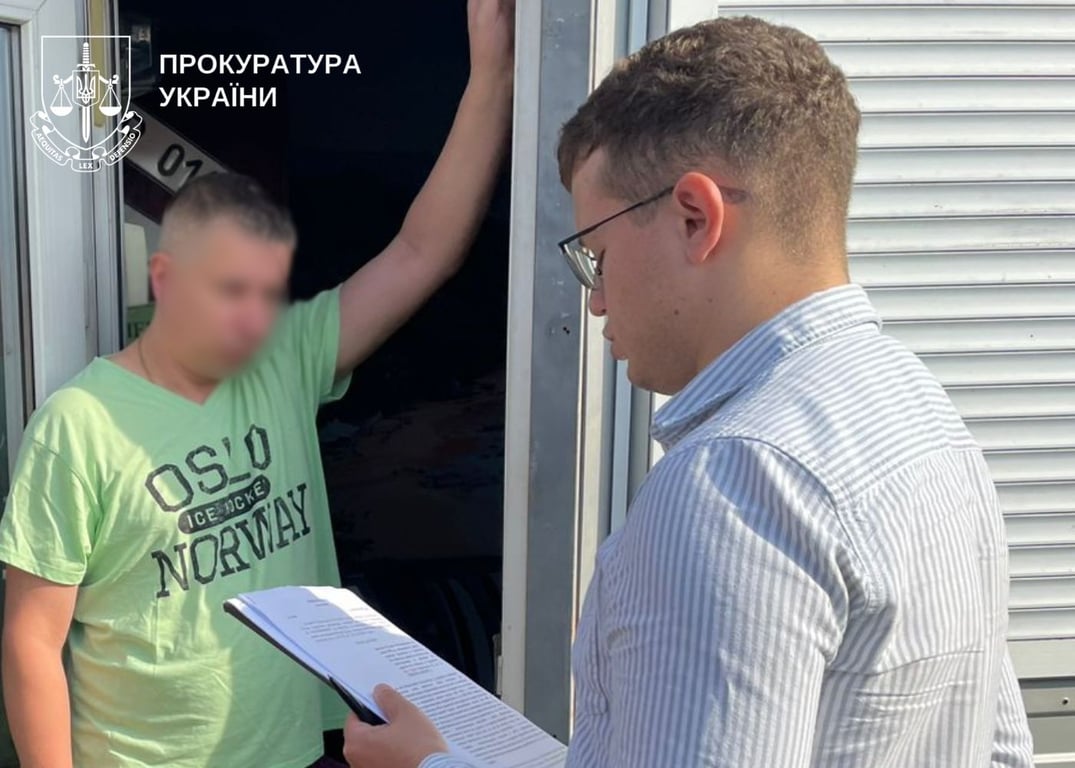 Поліція викрила незаконний продаж прав