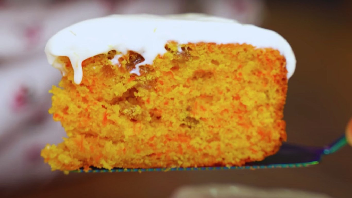 Як приготувати морквяний пиріг — відео та фото рецепт