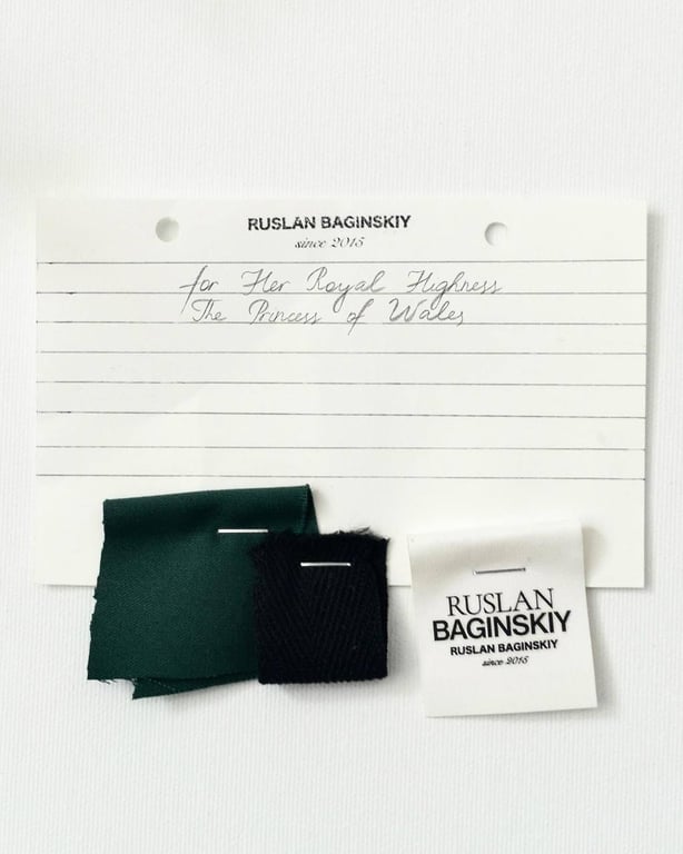 Створення капелюшків для королеви та принцеси. Фото: instagram/ruslanbaginskiy_hats