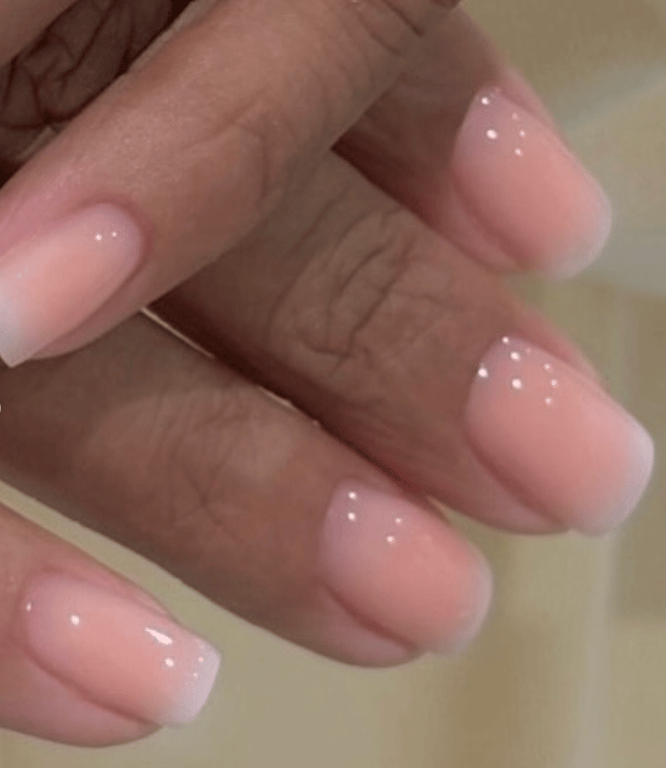 Manicure that looks special this summer