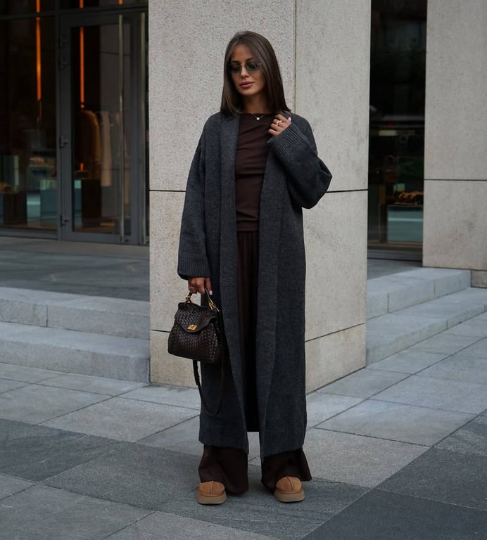 Кардиган можна носити навіть на роботу