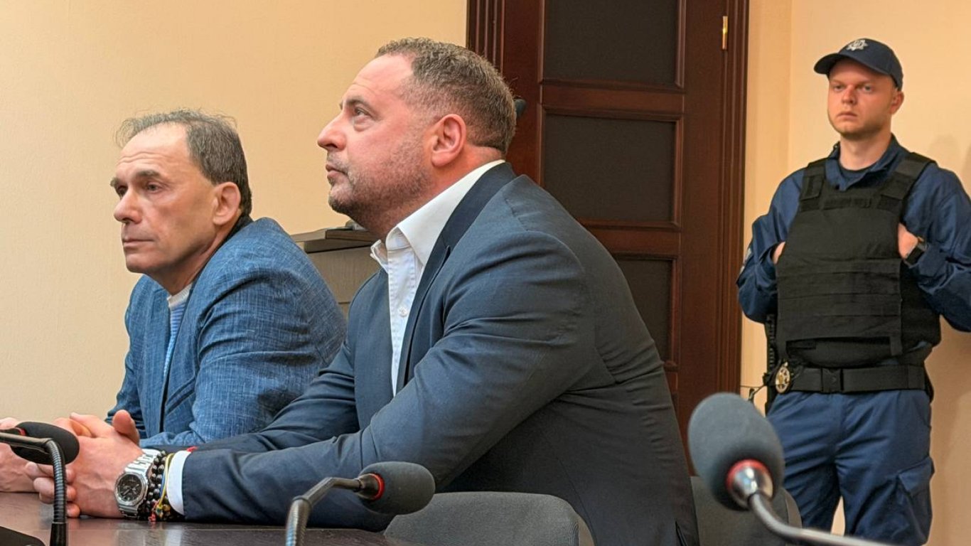 Суд сегодня избирает меру пресечения Андрею Ермаку: подробности