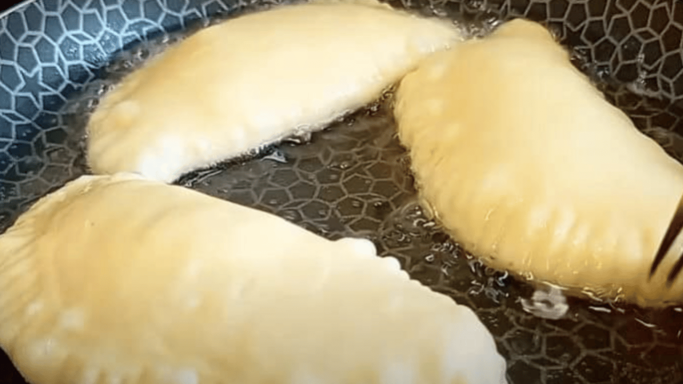 рецепт пиріжків 60-х років, знадобиться кефір та 10 хвилин