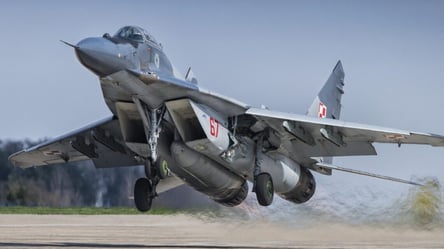 Польша поднимала истребители в связи с массированной атакой РФ на Украину - 290x160