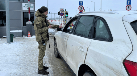 Деякі КПП завантажені — черги на кордоні сьогодні - 285x160