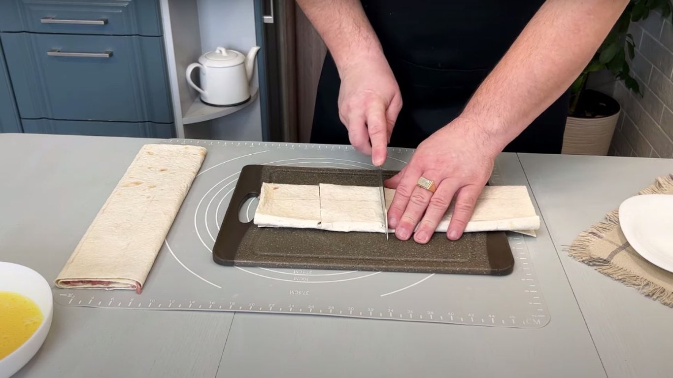 простий рецепт з лаваша та фаршу 